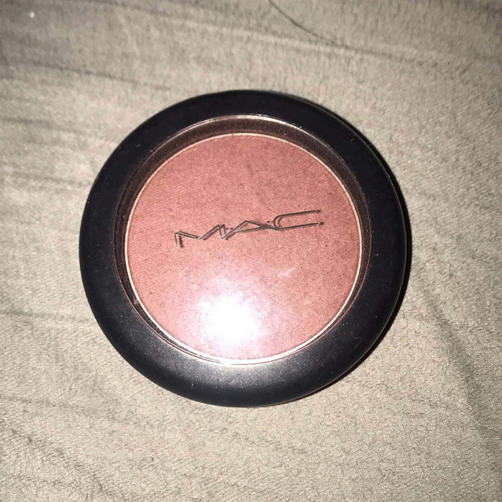 MAC LIMITED EDITION blush in Animal Instincts.
